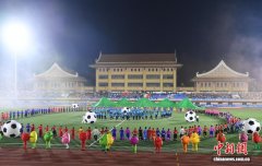 广西“县超”串联文旅商农全链条 “踢”旺烟火气